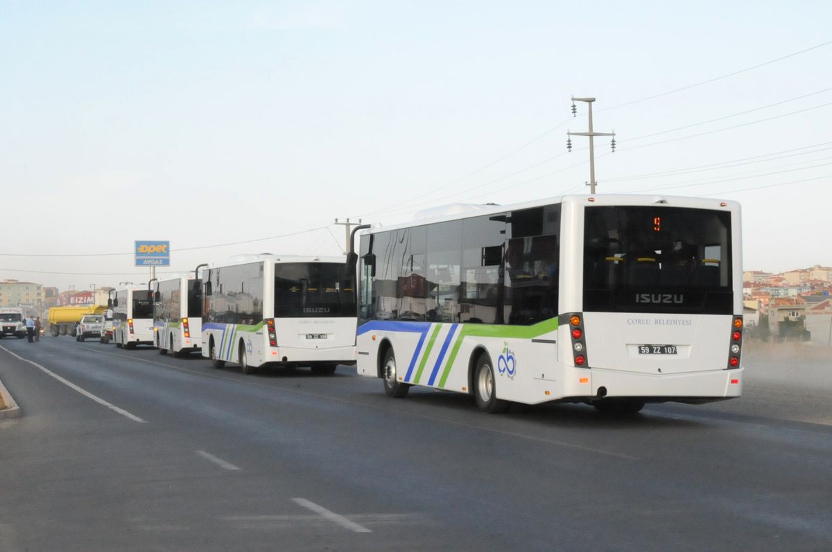 39 Çift Dünya Evine Girdi