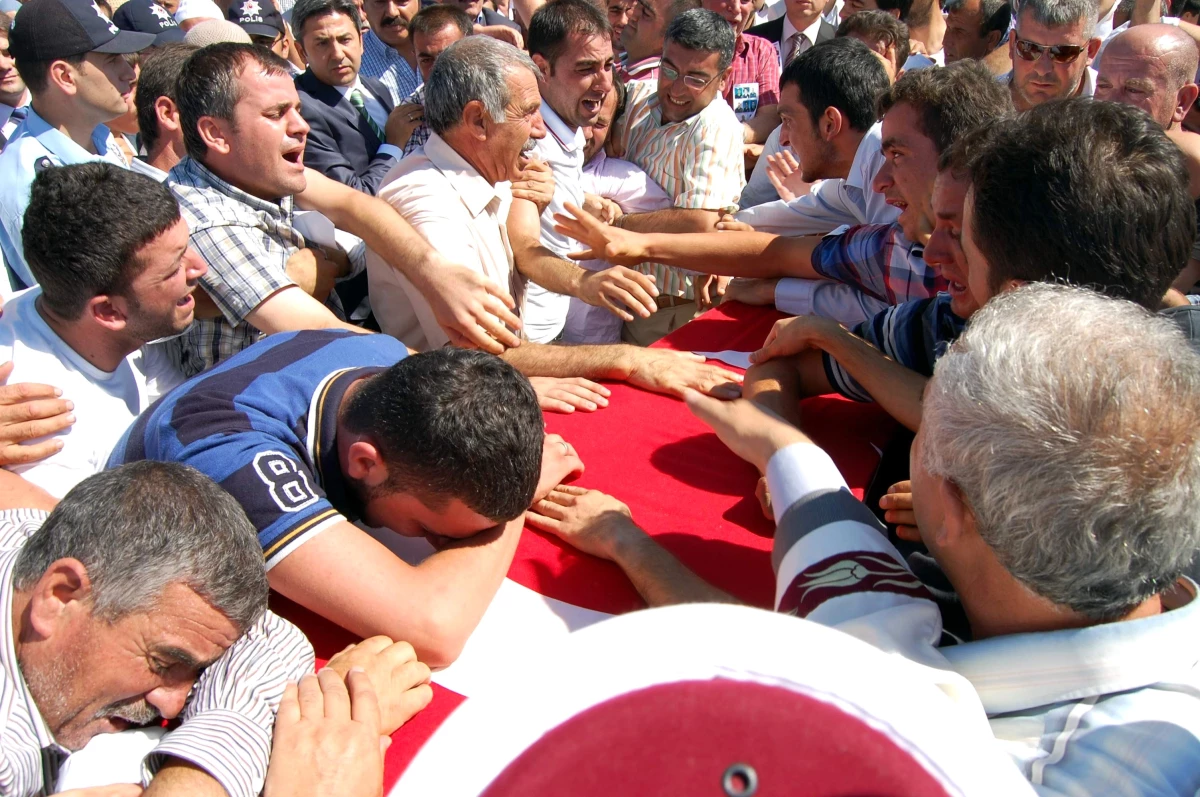 Adıyaman, Şehidini Alkış ve Zılgıtlarla Karşıladı