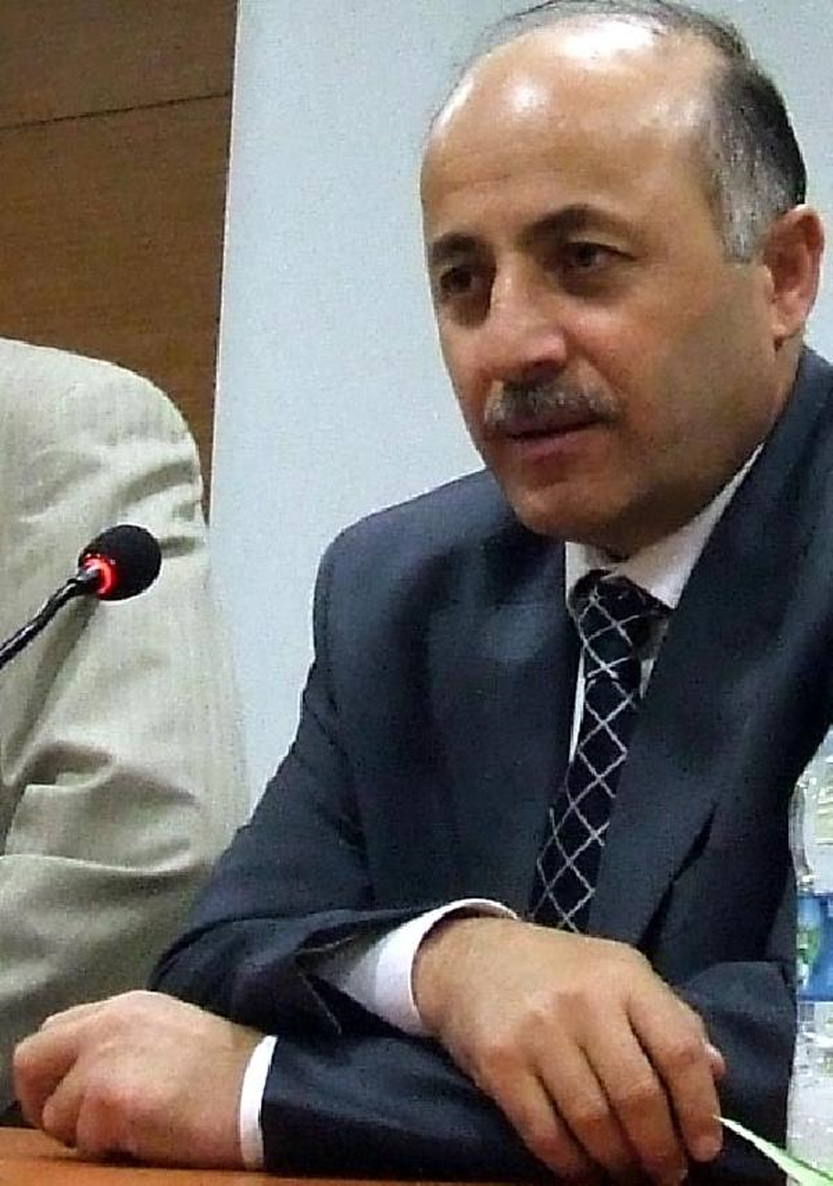 Ardahan Valisi, Doktorlardan Öğretmene Rapor Verirken Hassas Olmasını İstedi