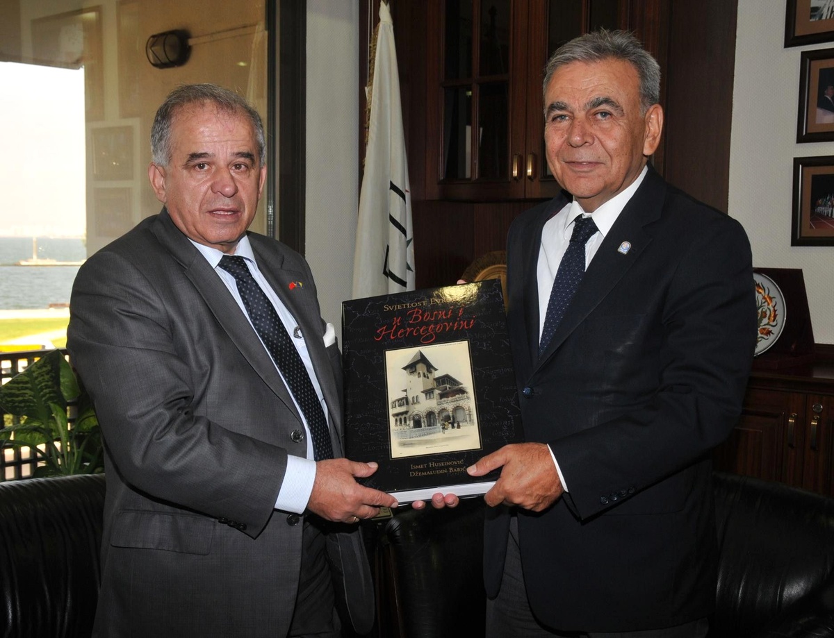 Bosna Hersek\'in Ankara Büyükelçisi Ljepoja\'nın İzmir Ziyareti