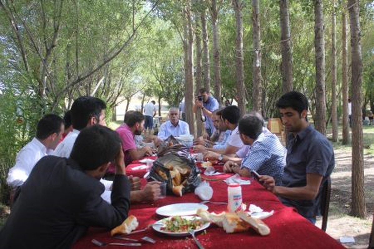 Cemiyet Üyeleri Bir Arada