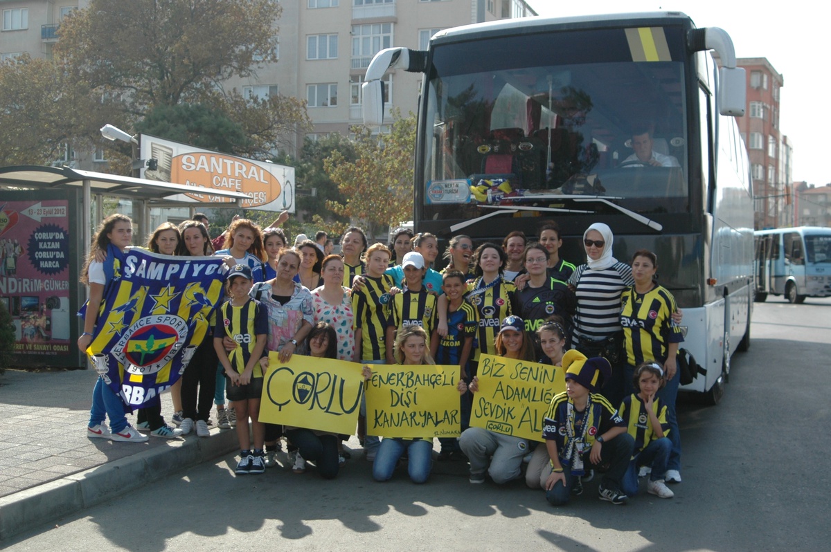 Çorlulu Kadın ve Çocuklardan da Fenerbahçe\'ye Destek