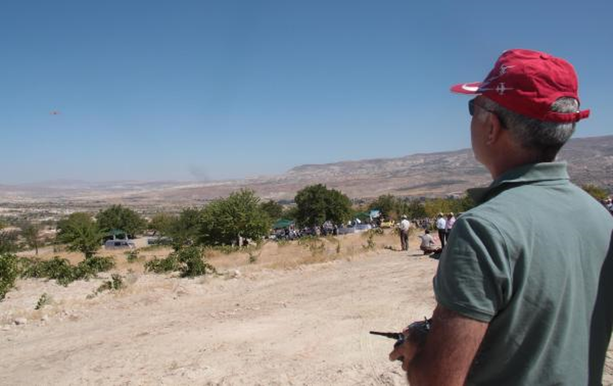 Emekli Astsubayın Model Uçakları Kapadokya Semalarında