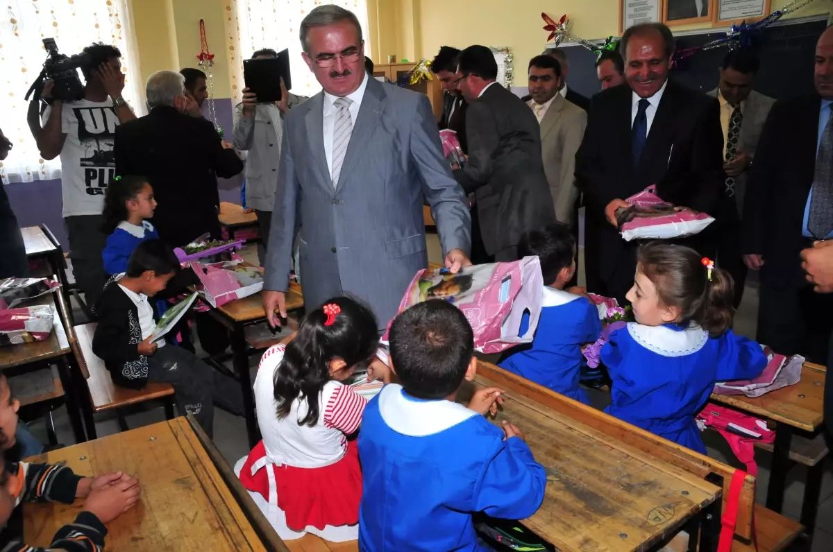 Erciş\'te Yeni Eğitim Dönemi Buruk Başladı