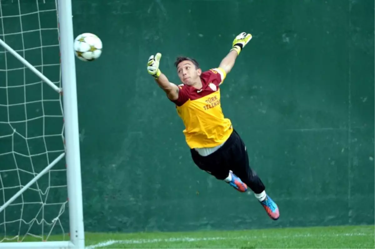 Galatasaray, Manchester United Maçının Hazırlıklarını Sürdürdü