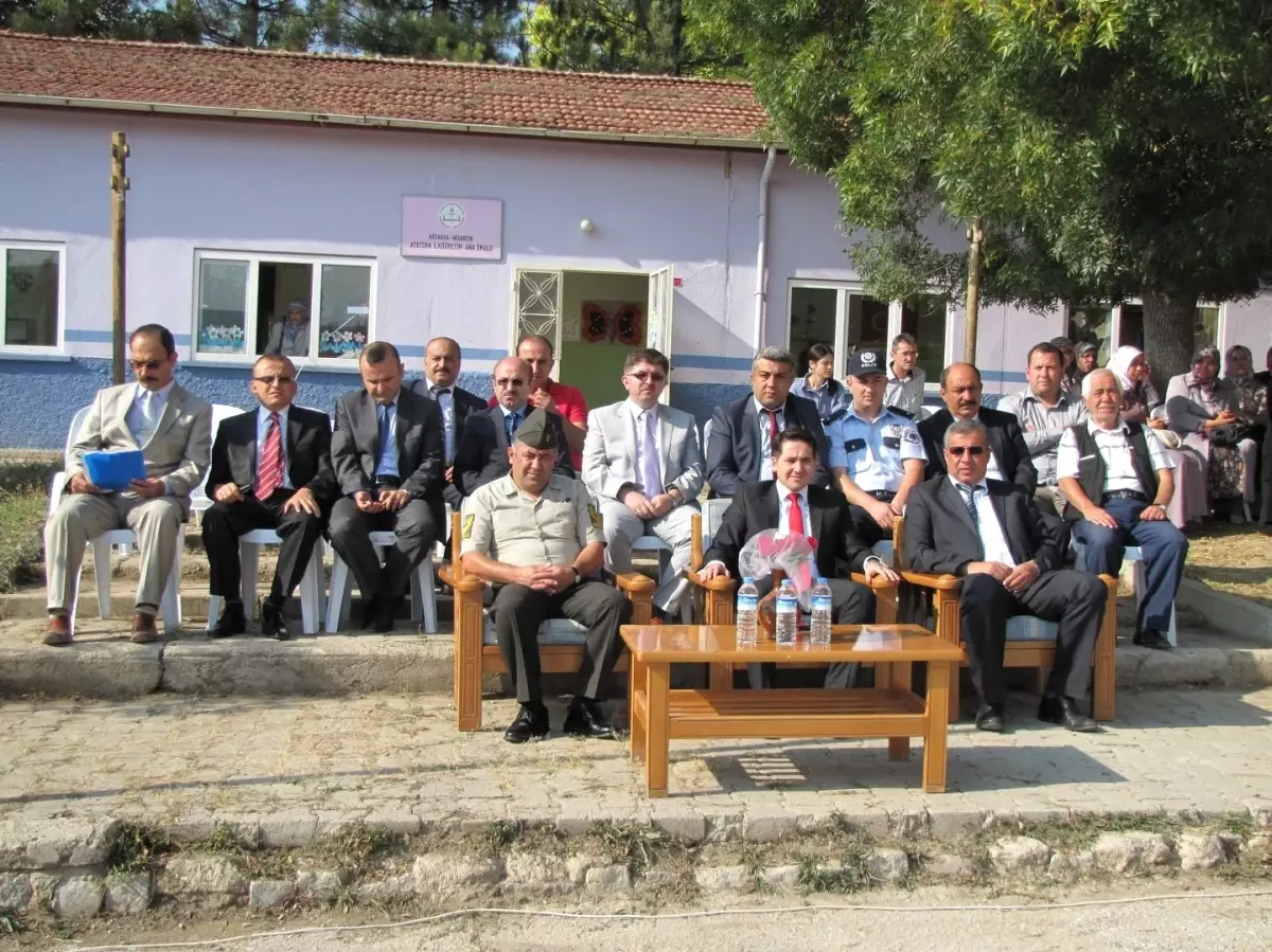 Hisarcık\'ta İlköğretim Haftası Kutlamaları