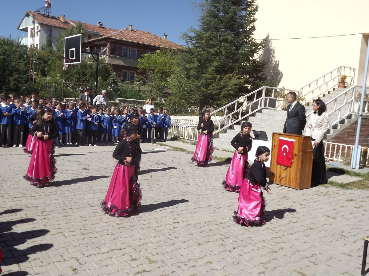 İlköğretim Haftası Çoşkuyla Kutlandı.