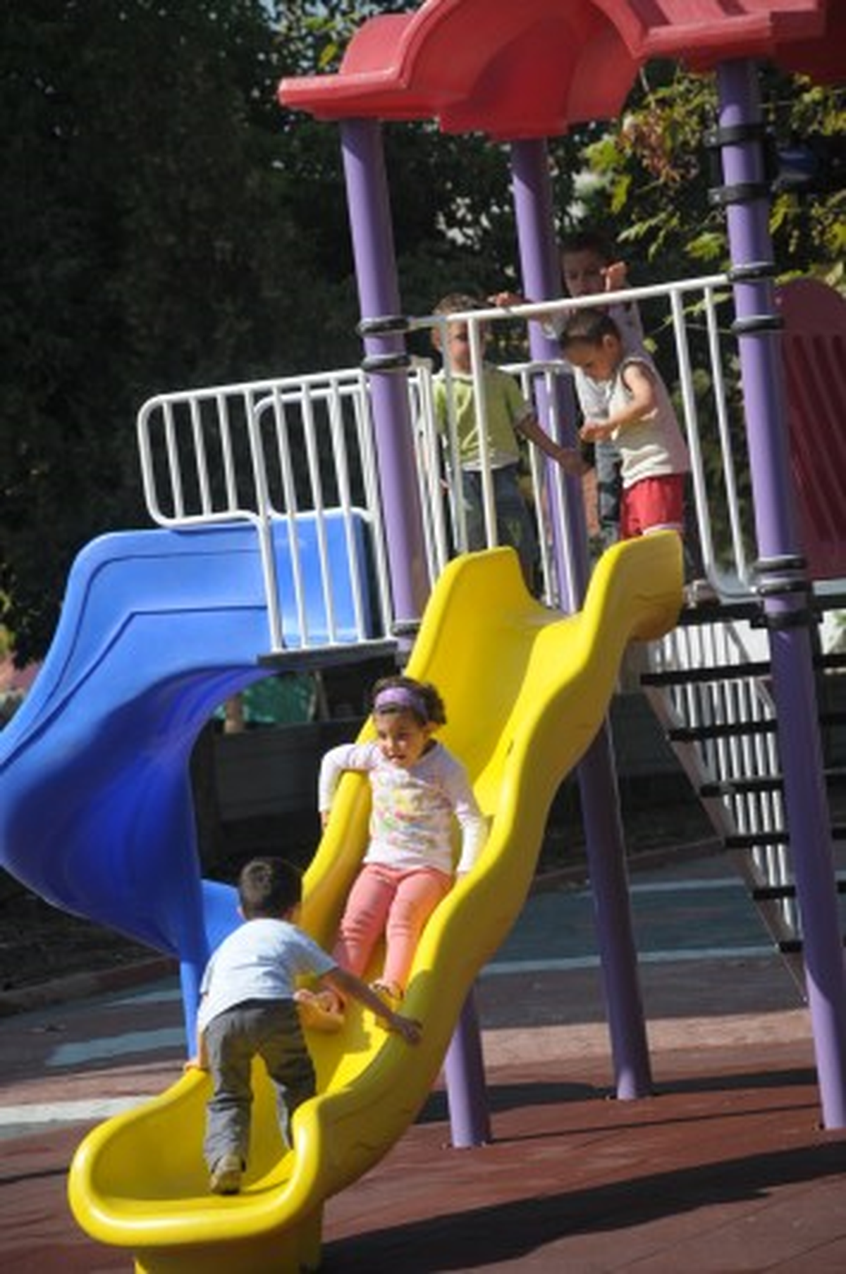 İnegöl Belediyesi Çocuk Parklarını Revize Ediyor
