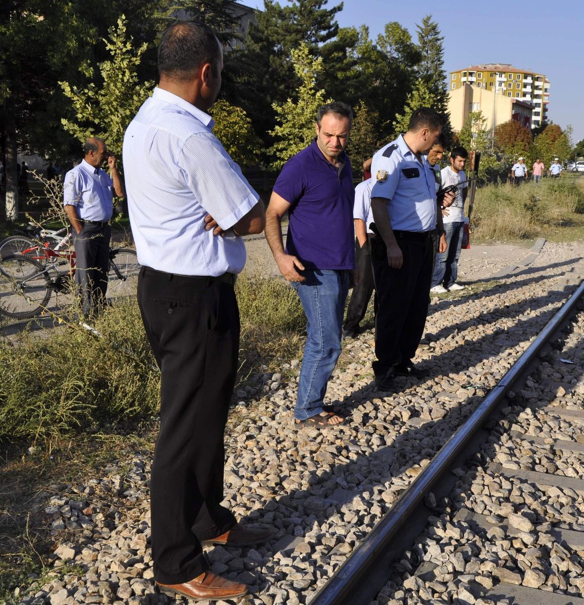 İş Makinasının Çarptığı Genç Kız Yaralandı