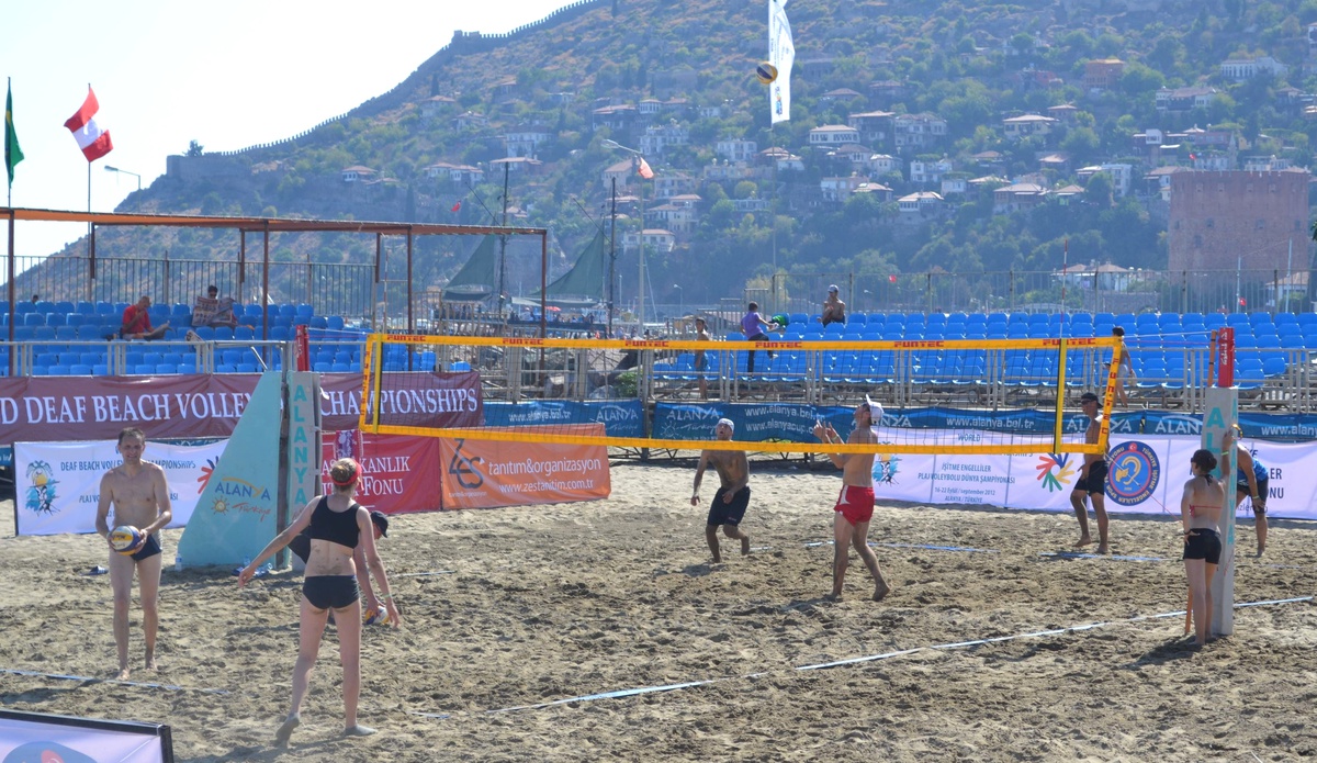 İşitme Engelliler Plaj Voleybolu Dünya Şampiyonası, Alanya\'da Başladı