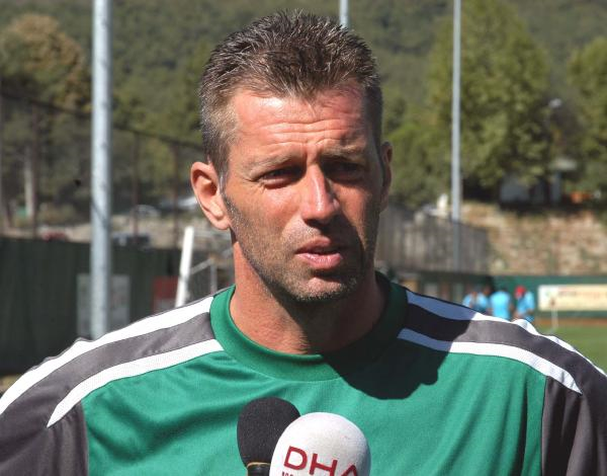 Karabükspor Teknik Direktörü Skibbe: Puan Kazanabilmek İçin Daha İyi Olmak Zorundayız