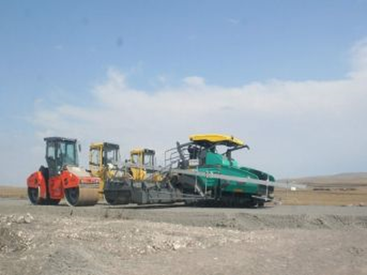 Kars\'ta Yol Yapım Çalışmaları