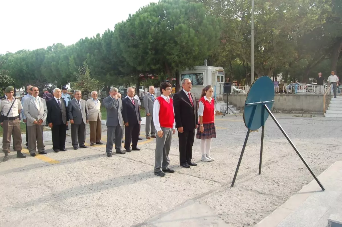 Lapseki'de İlköğretim Haftası Kutlamaları