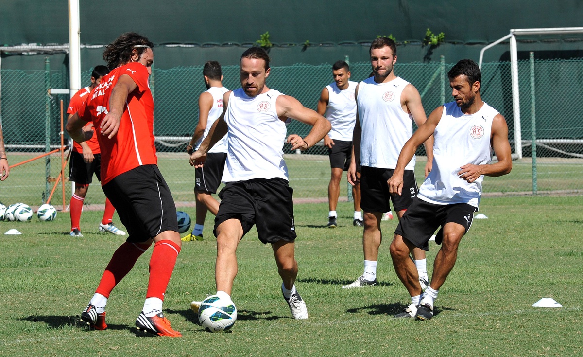 Medical Park Antalyaspor\'da Karabükspor Hazırlıları Sürüyor