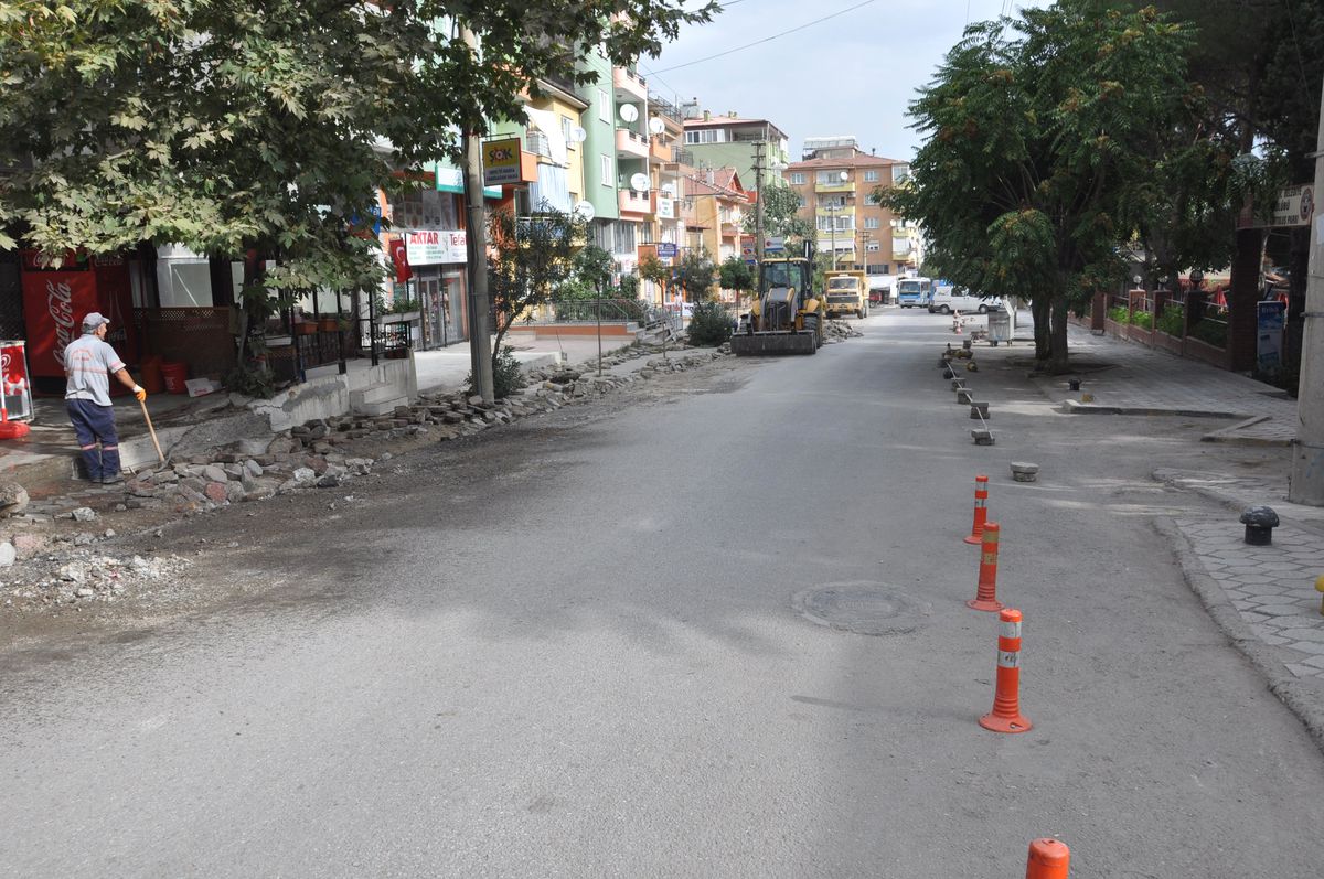 Nazım Usluoğlu Caddesi Genişletiliyor
