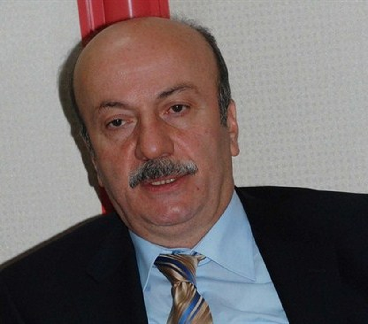 "Niye Feshediyorsunuz, İstifa Edin"