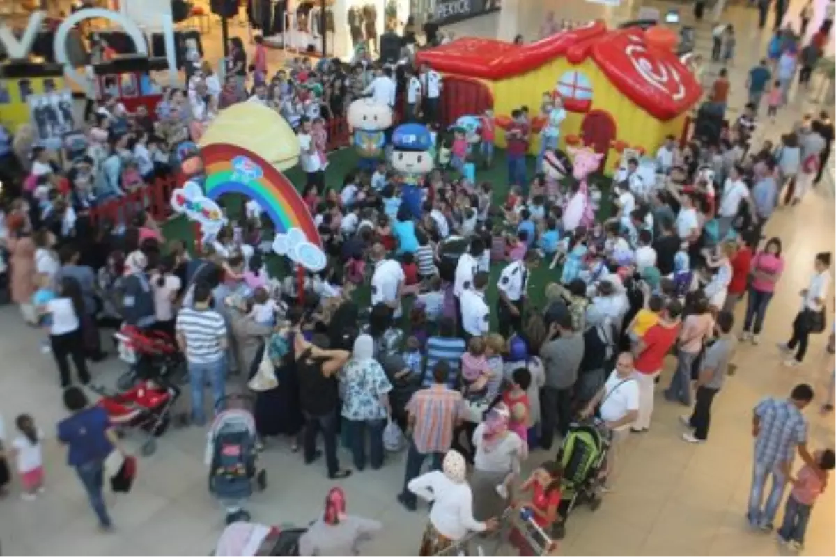 Pepee Minik hayranlarıyla Buluştu