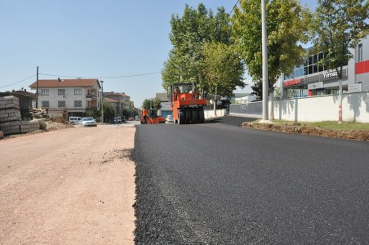 Sanayi Caddesi Asfaltlandı