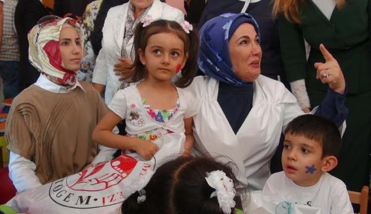 Şanlıurfa\'da Emine Erdogan İzdihamı (2)