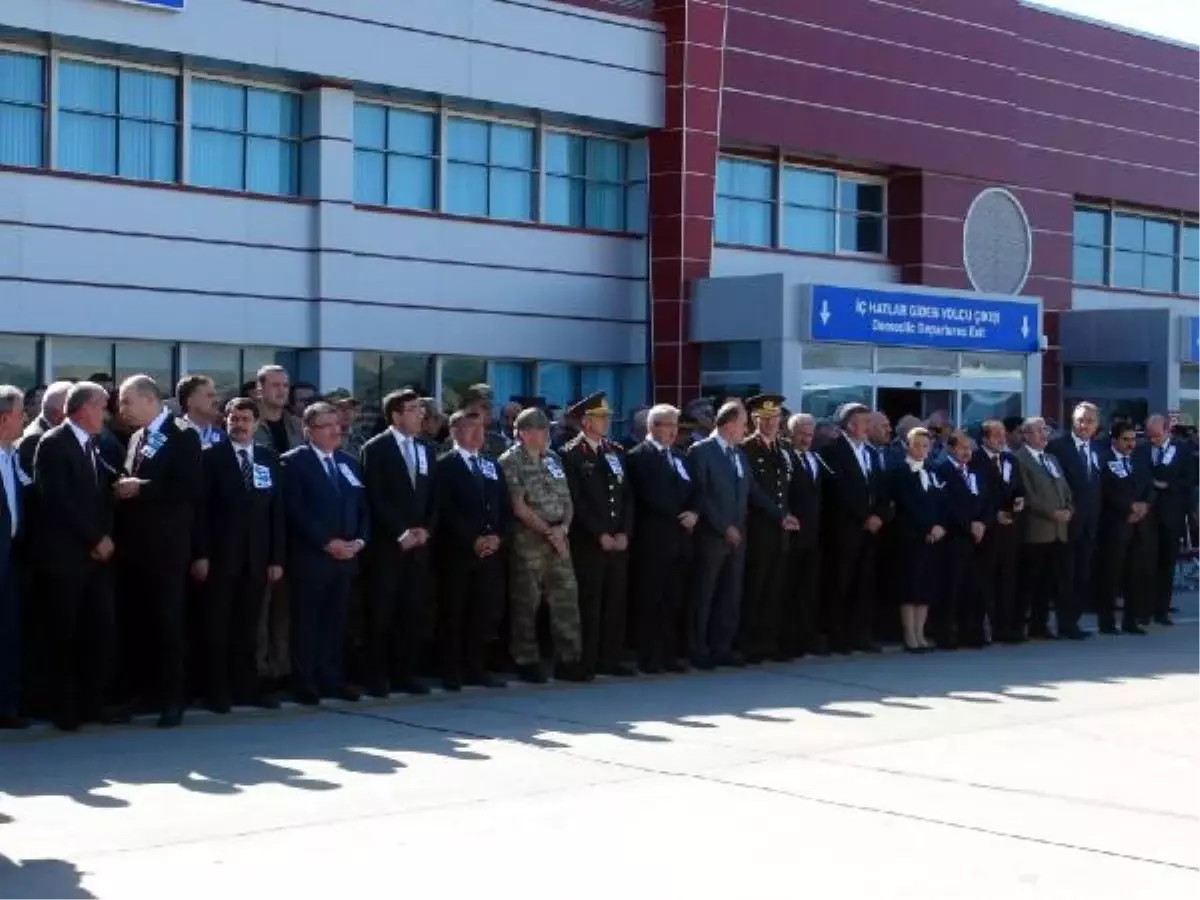 Şehit Polislerin Cenazeleri Memleketlerine Gönderildi