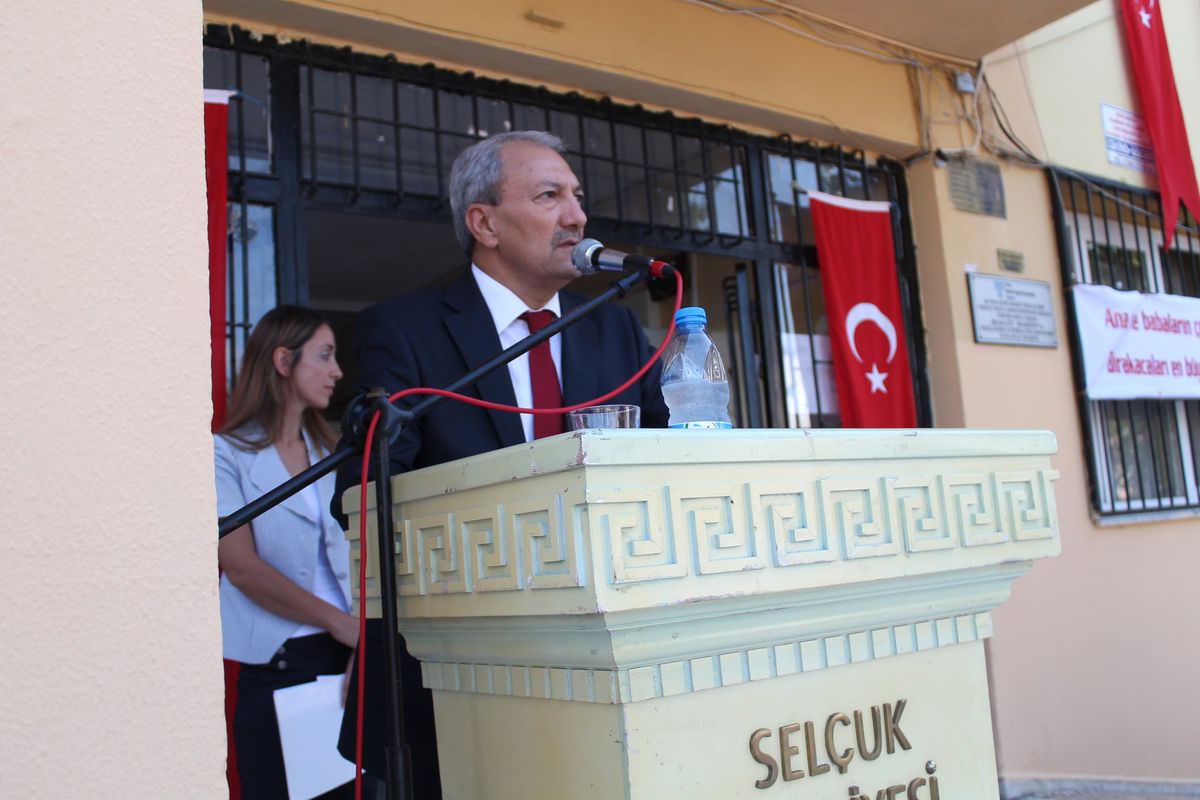 Selçuk\'ta İlköğretim Haftası Kutlamaları