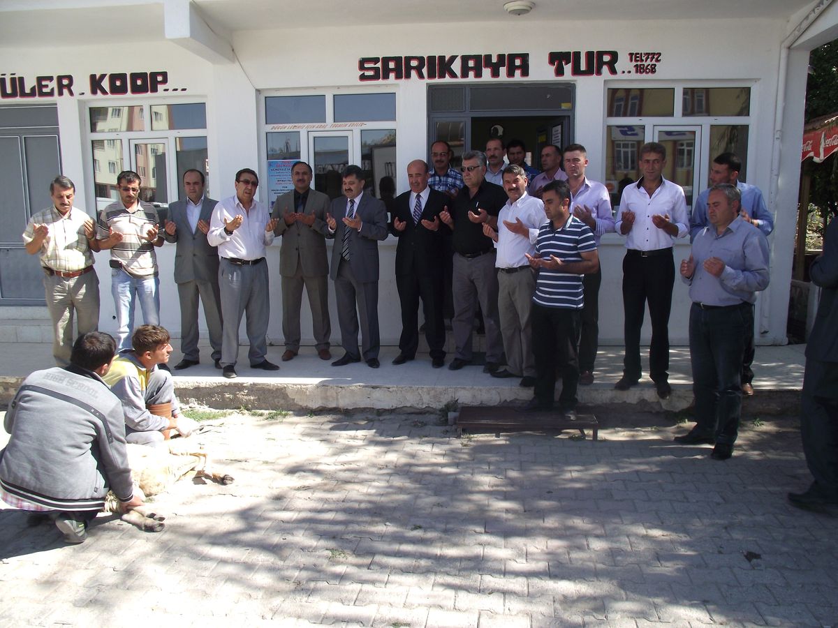 Servis Sürücüleri, Yeni Eğitim-Öğretim Yılına Kurban Keserek Başladı