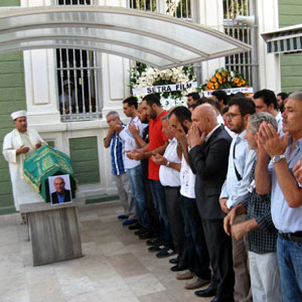 'Tahtakafa Raşit' Son Yolculuğuna Uğurlandı