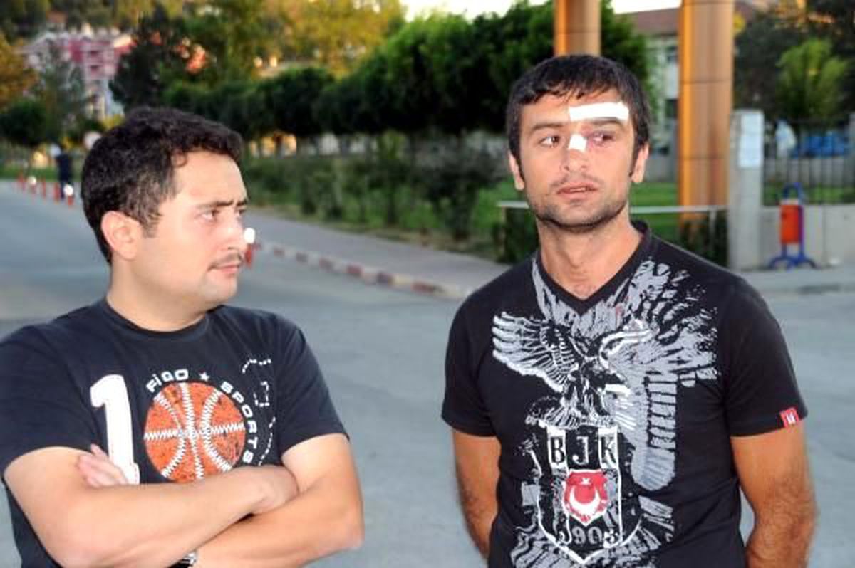 Tokat Çay Bahçesinde Öğretmene Dayak İddiası Çay Bahçesinde Öğretmene Dayak İddiası