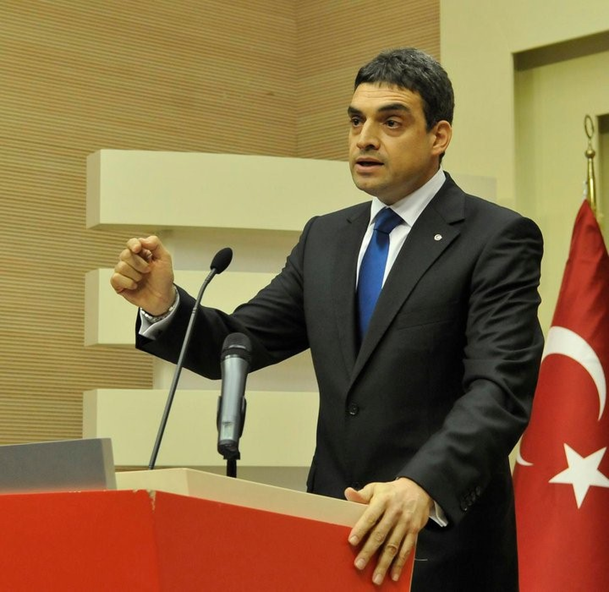 Umut Oran\'dan Hükümete \'Zam Yapma\' Çağrısı