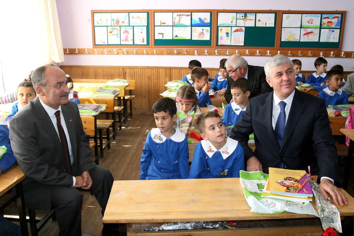 Uşak\'ta 60 Bin 804 Öğrenci Ders Başı Yaptı