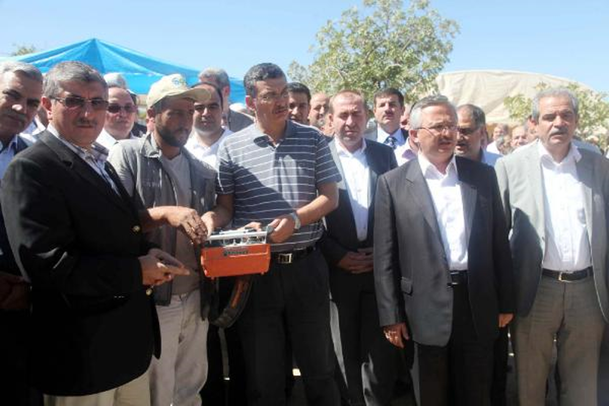 Vali Öğrenci Yurdunun Temelini Attı