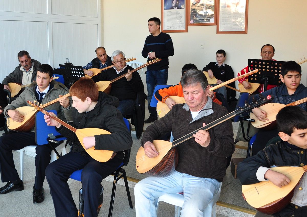 Aliağa\'da 7\'den 70\'e Sanat
