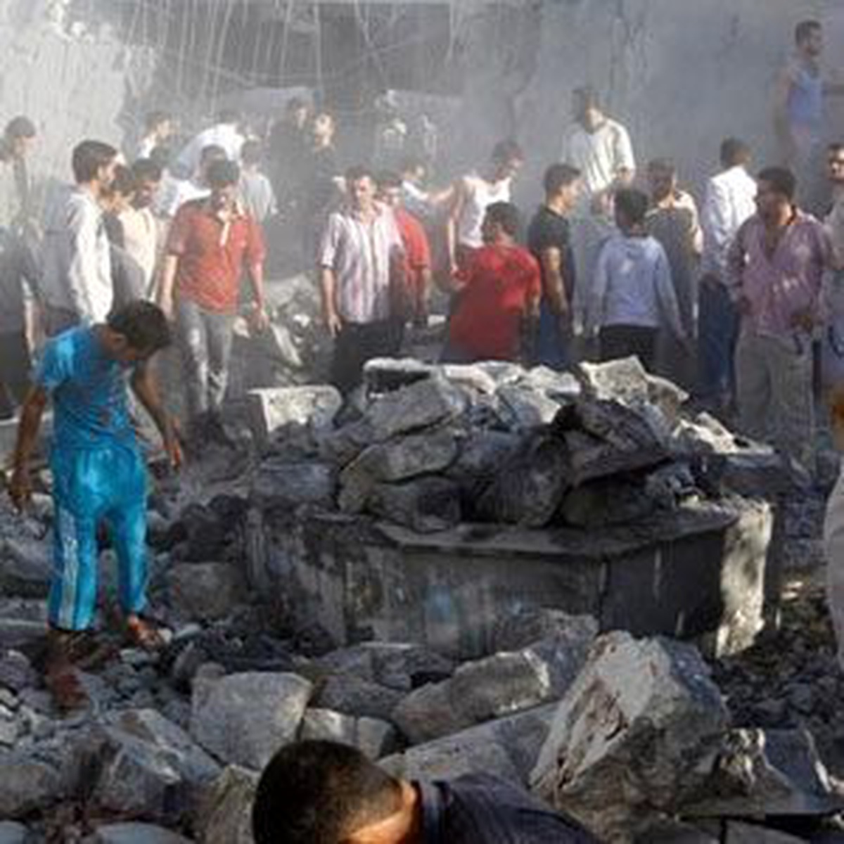Bağdat\'ın Merkezindeki Yeşil Bölge\'de Bomba Yüklü Araçla Düzenlenen Saldırıda 7 Kişinin Öldüğü, 24...