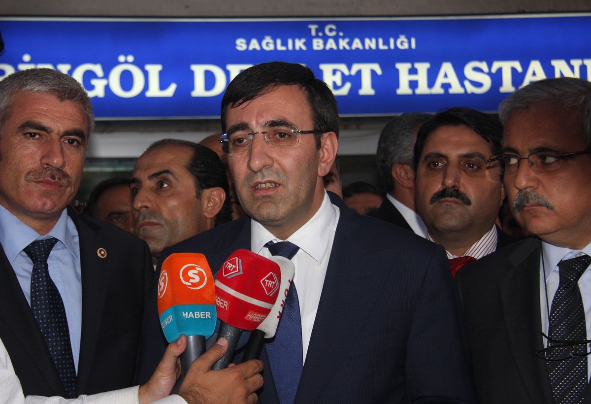 Bakan Yılmaz, Bingöl\'deki Yaralı Askerleri Ziyaret Etti