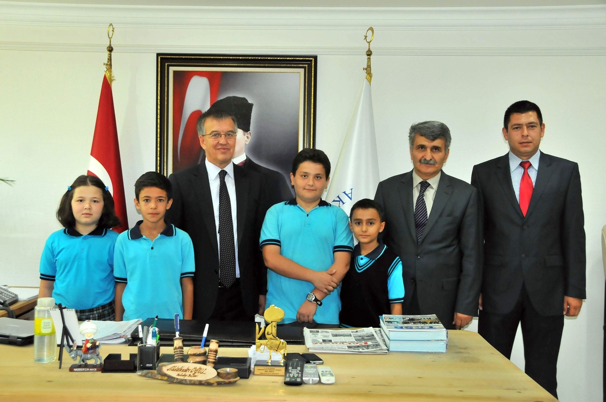 Başkan Oğul\'a Cumhuriyet İlköğretim Okulu\'ndan Ziyaret