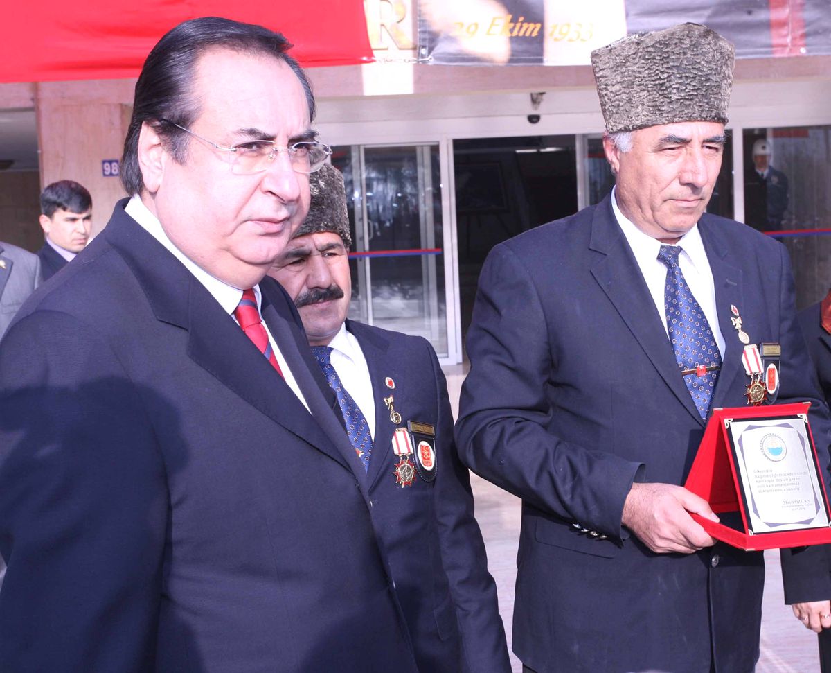 Başkan Özcan Gaziler Günü\'nü Kutladı
