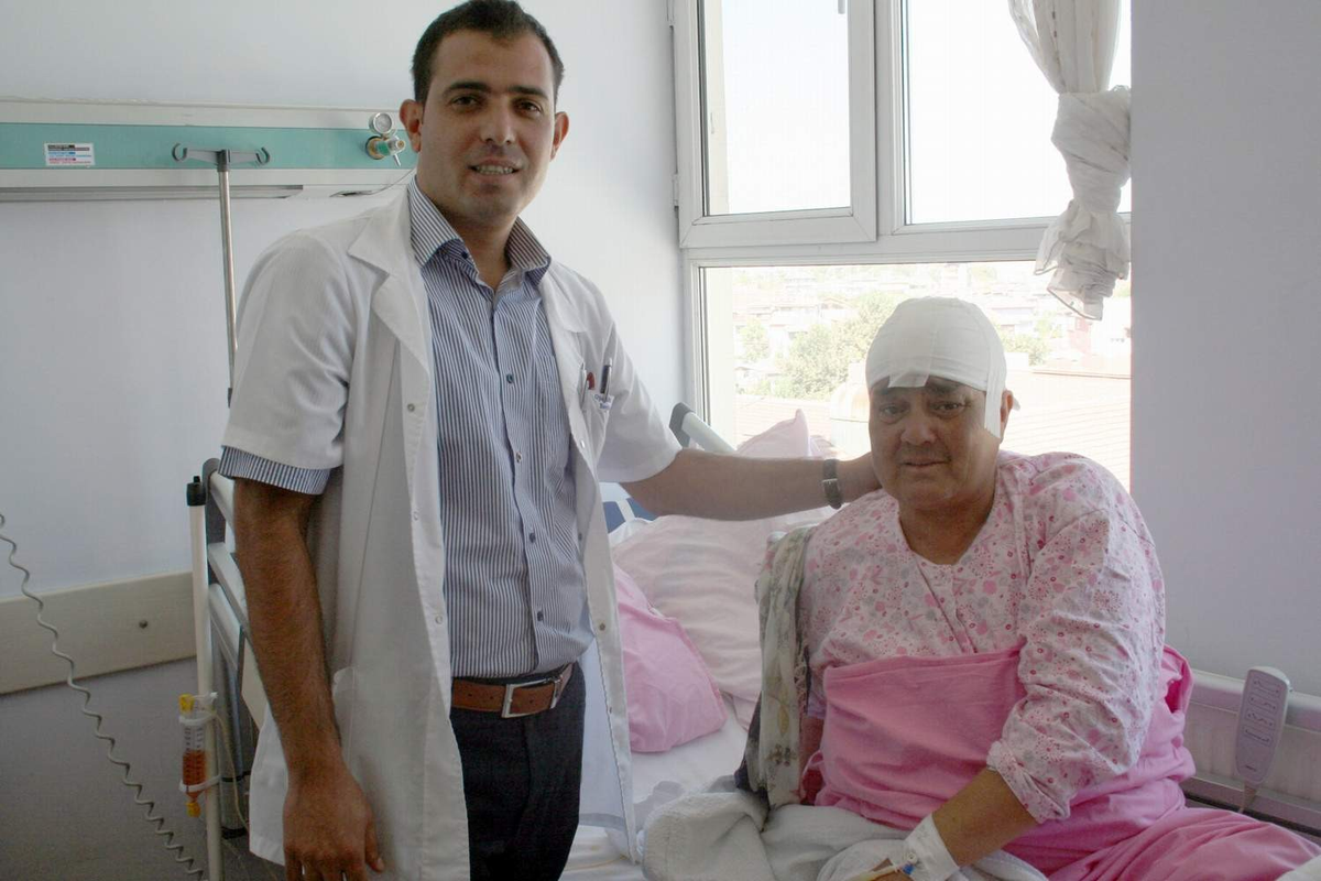 Beyin Tümörlü Hasta Ameliyatla Sağlığına Kavuşturuldu