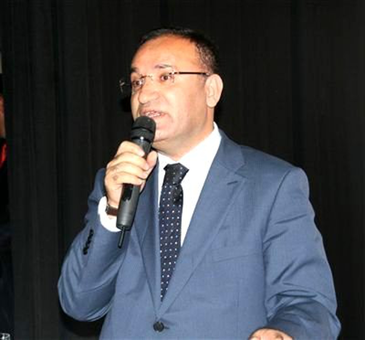 "Bu Ülkenin İnsanları Kitabının Değerini Bilsin"