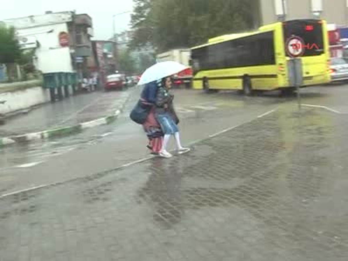 Bursa\'da Sağanak Yağış Etkili Oldu