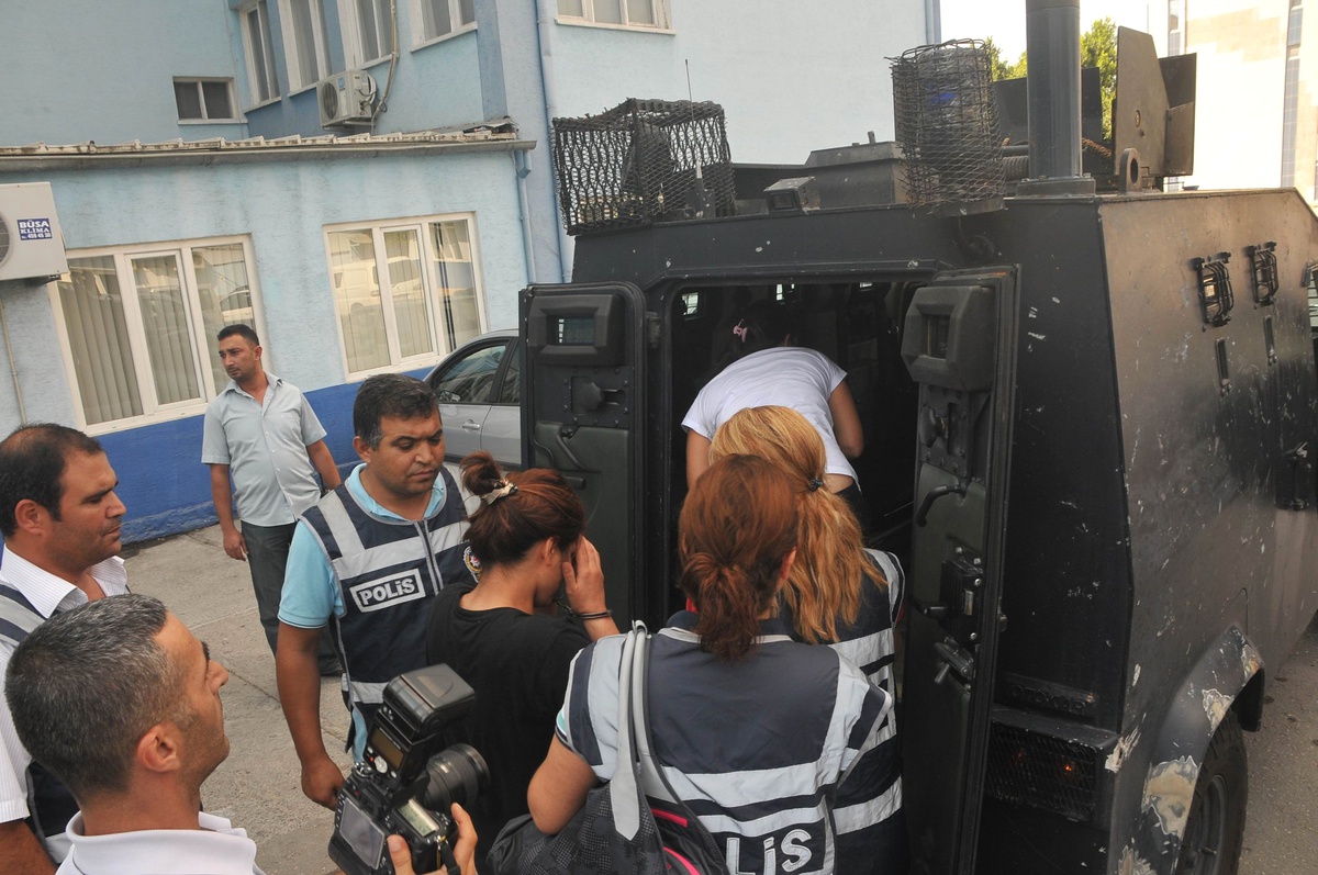 Cinayet Zanlıları Adliyeye Zırhlı Araçla Sevk Edildi