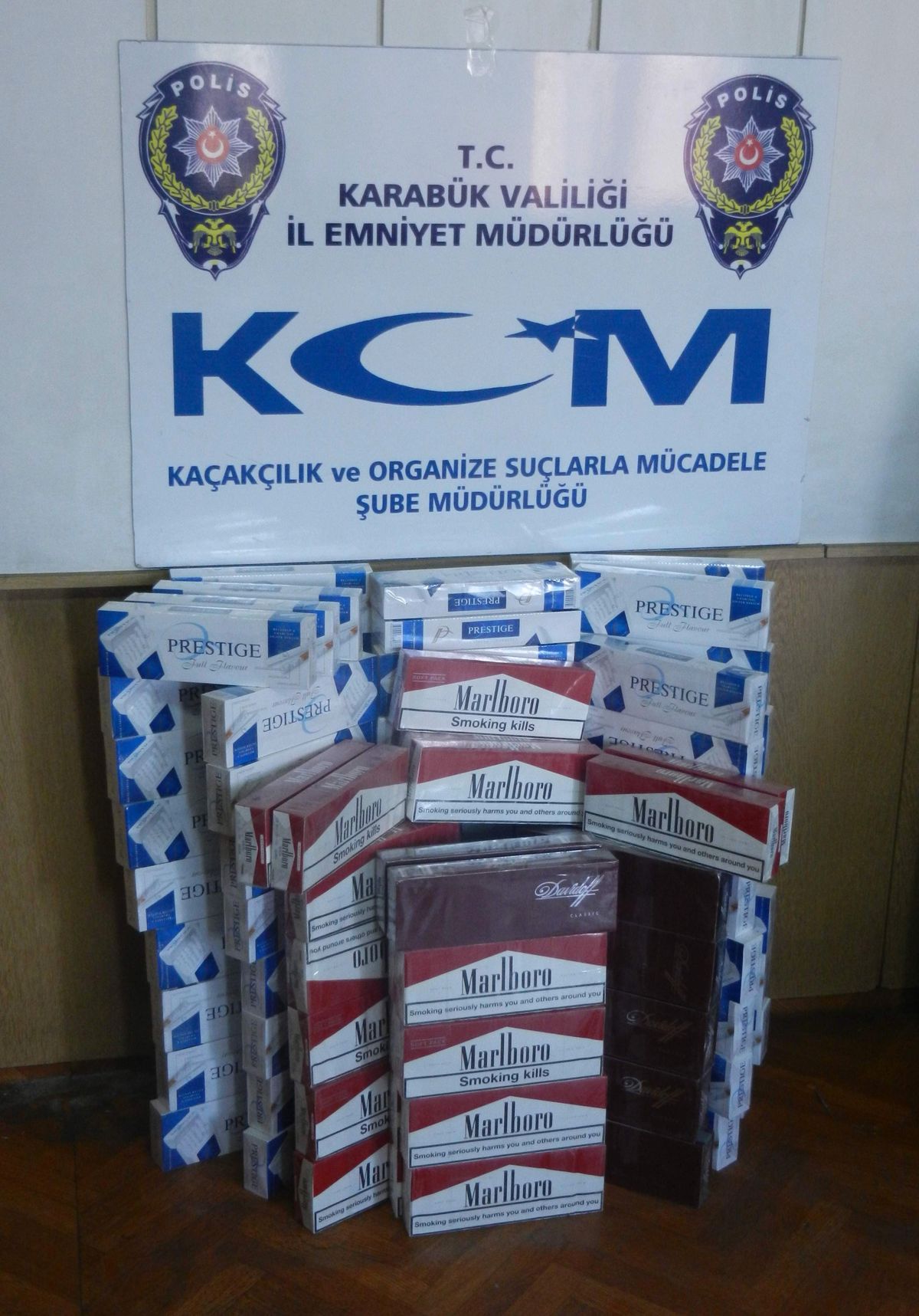 Emniyetten Sahte Para ve Kaçak Sigara Operasyonu