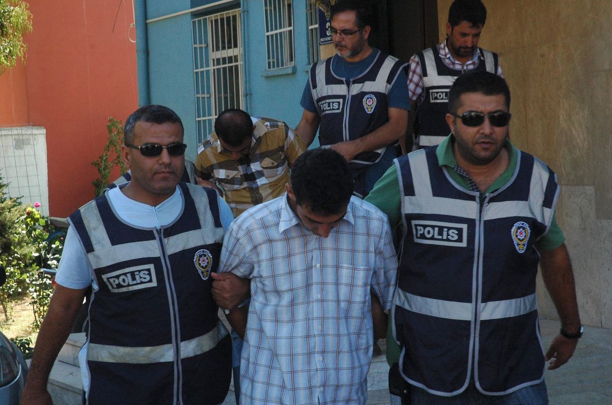 Hırsızlık Operasyonunda, Polisi Bahçede Karşılayıp Kandırmaya Çalıştı