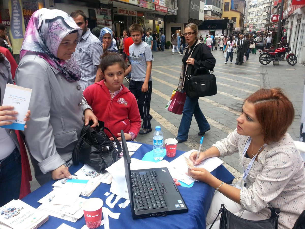 İşkur Tanıtım Faaliyetlerini Sürdürüyor