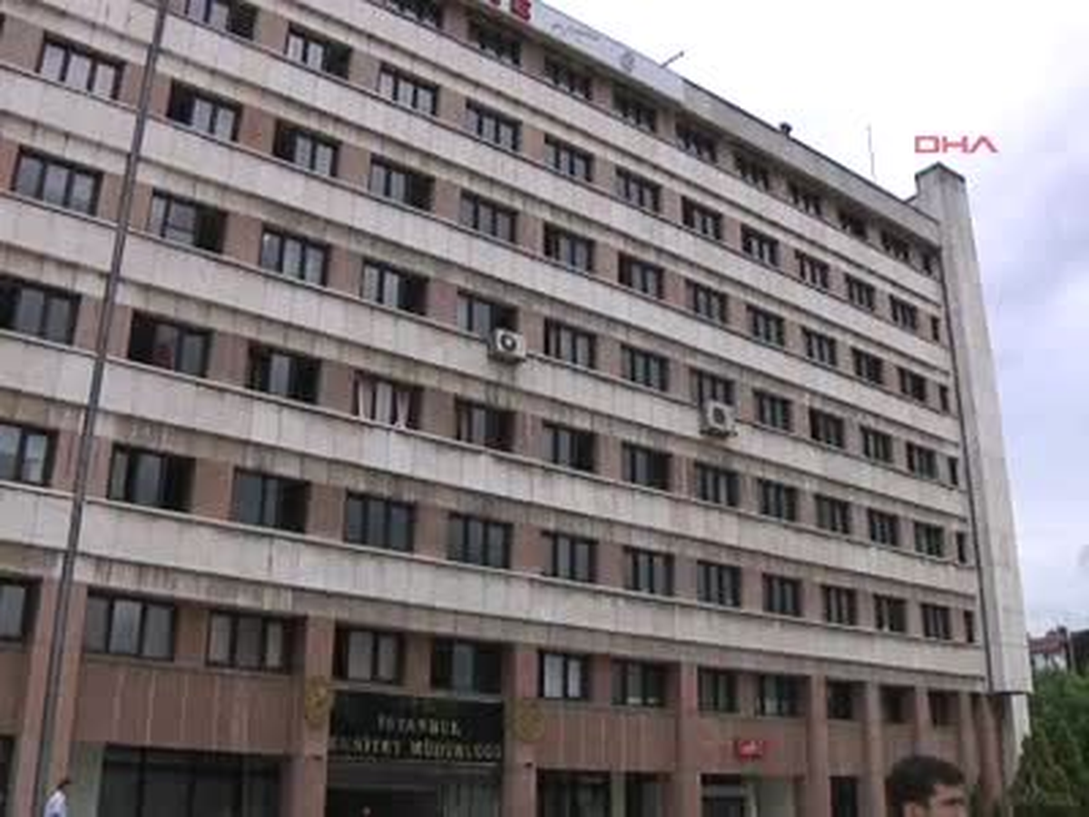 İstanbul Emniyet Müdürlüğü\'nde Yangın Paniği