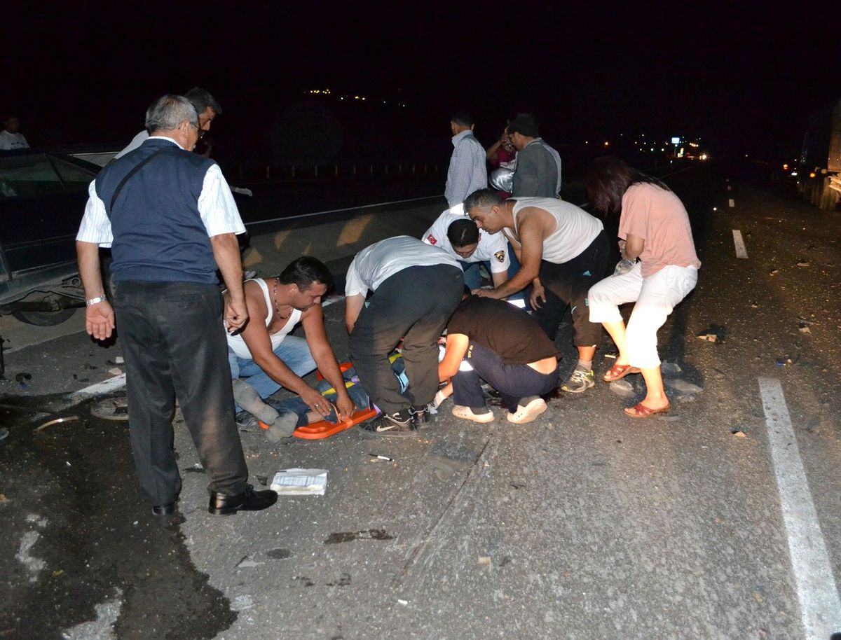 İzmir\'de Trafik Kazası: 1 Ölü