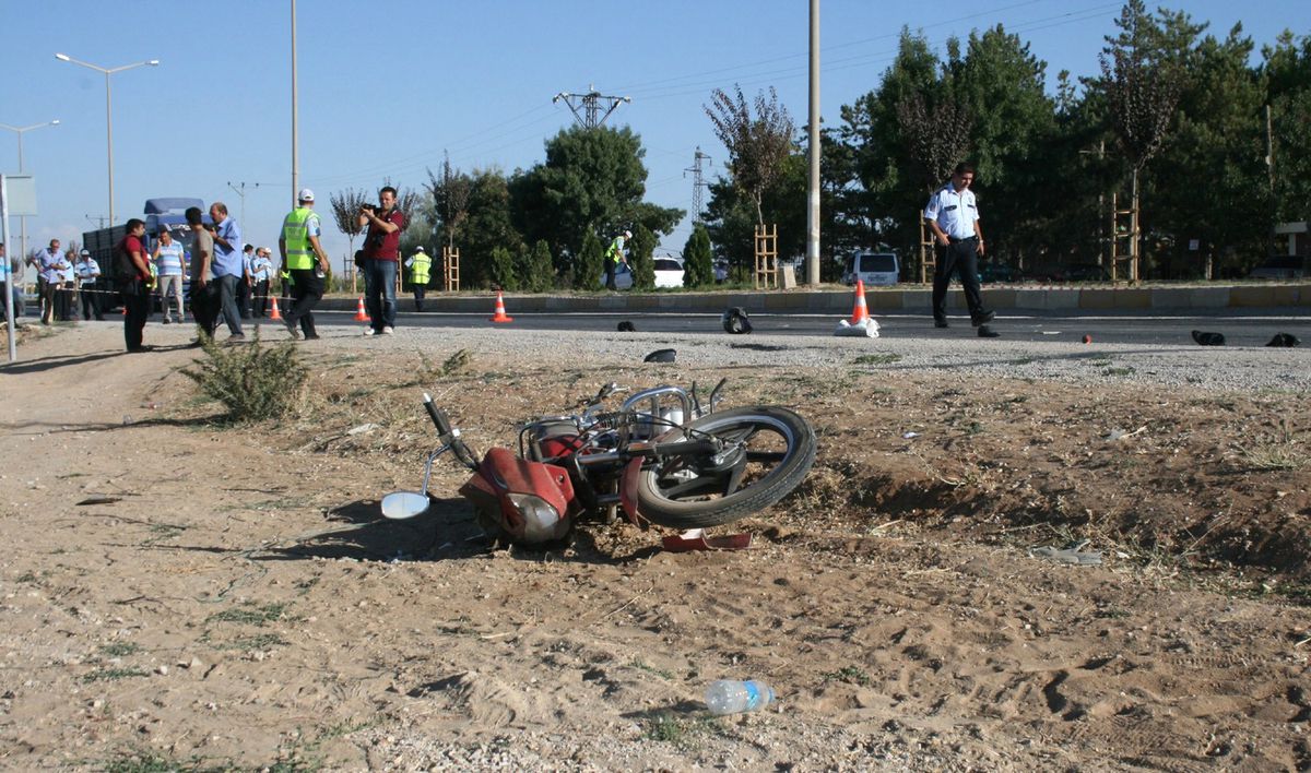 Karaman\'da Trafik Kazası: 2 Yaralı