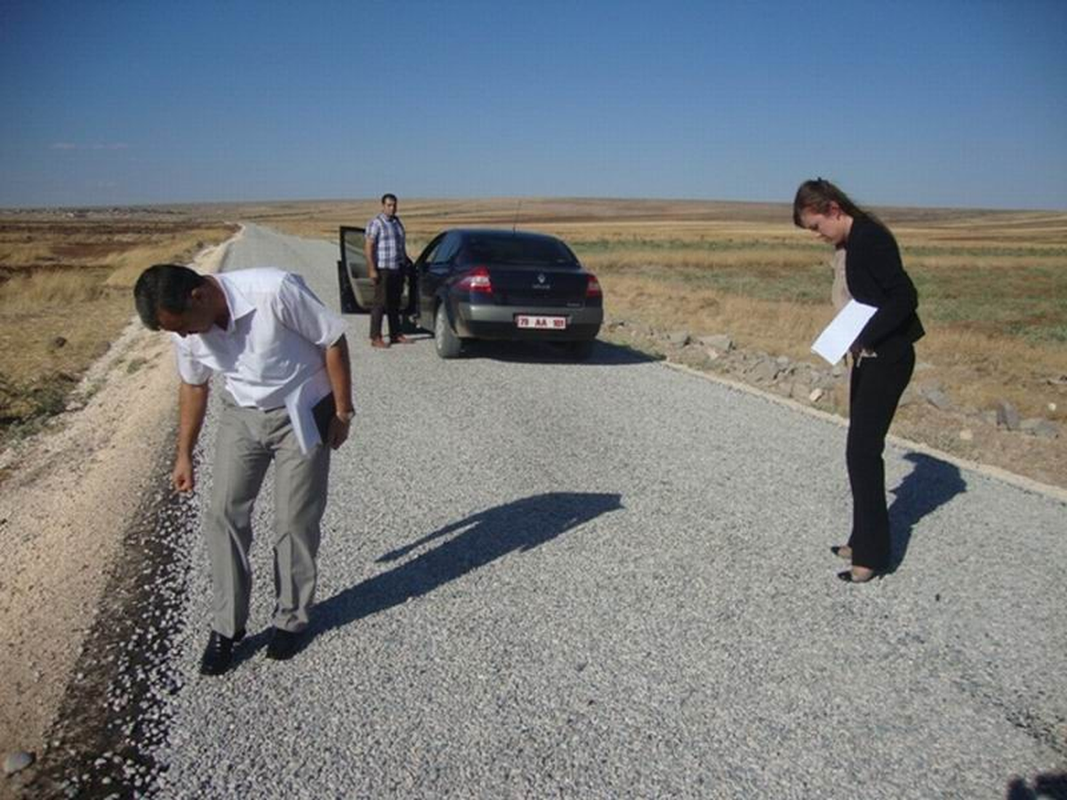 Kilis Kaymakamı Köy Yollarını Denetliyor