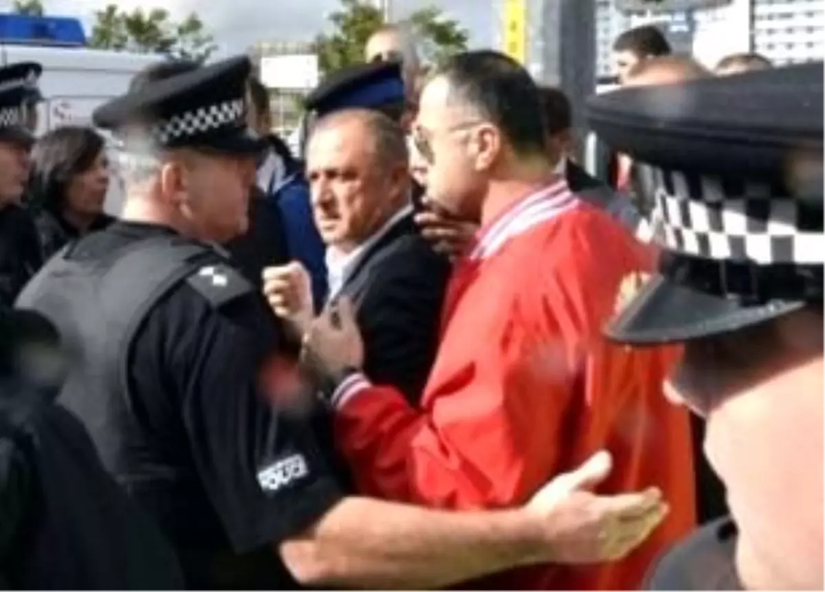 Manchester\'da Ortalık Karıştı!