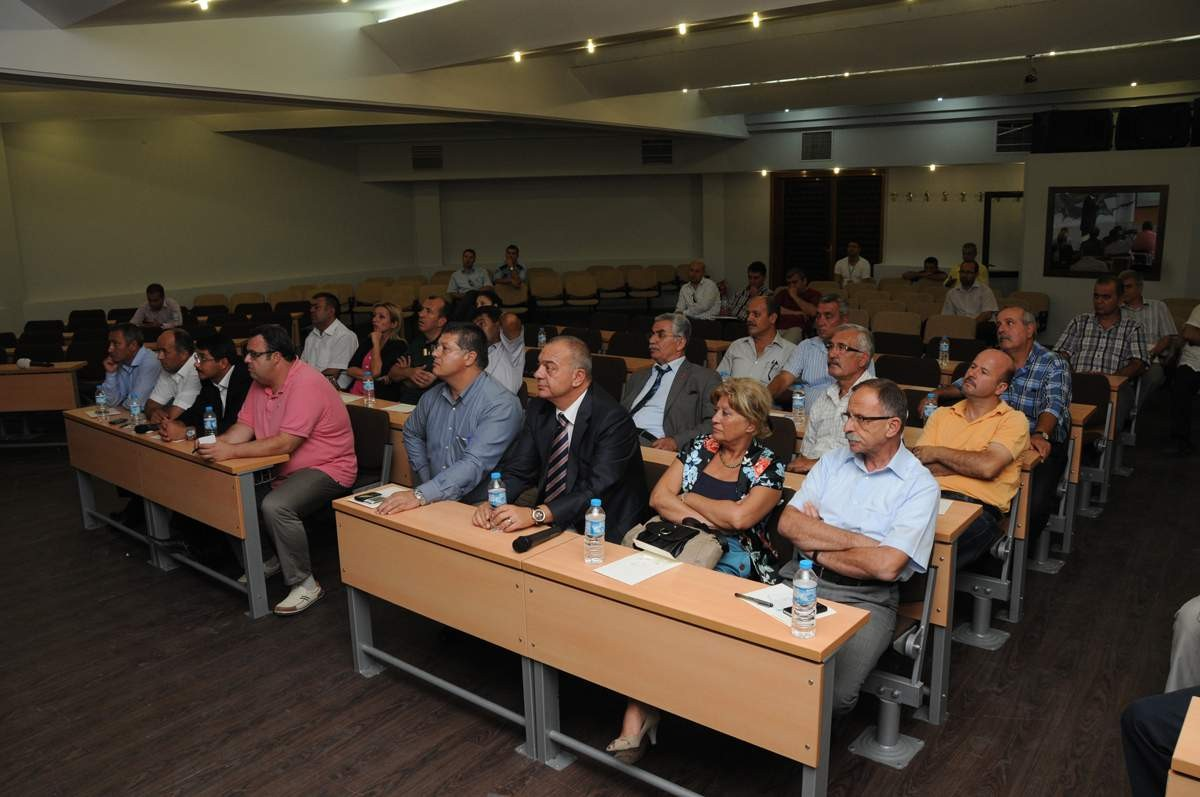 Meclis Üyelerine Revizyon İmar Planı Anlatıldı