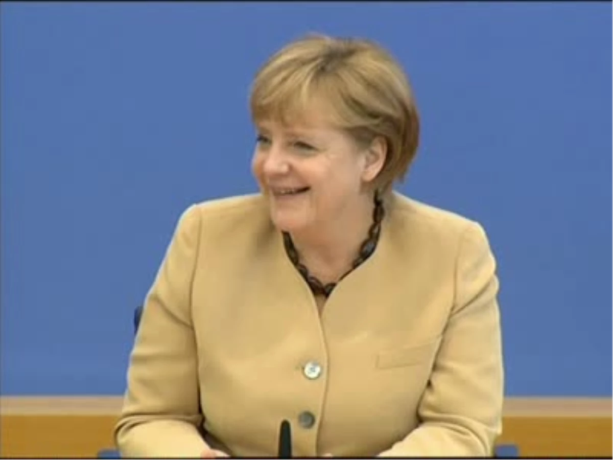 Merkel: Film Güvenlik Açısından Değerlendirilmeli